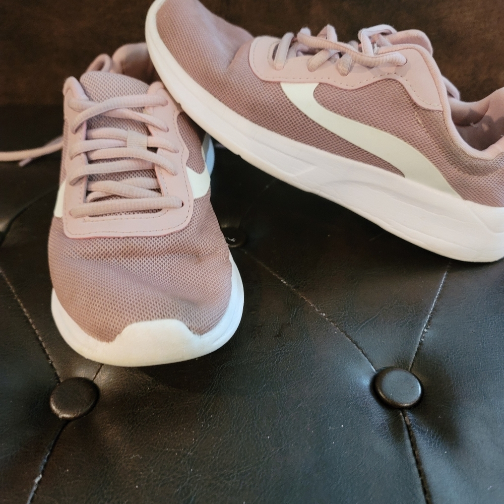 Womens shoes